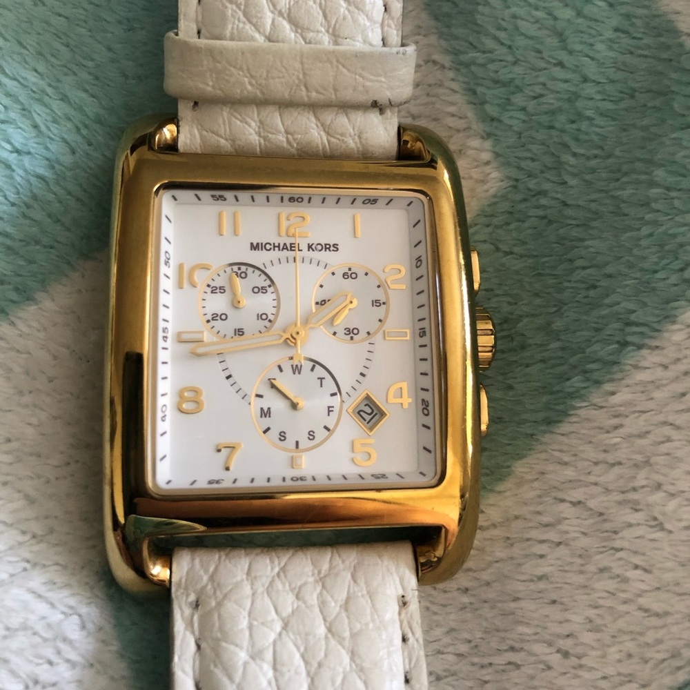 💯 Authentic Michael Kors watch